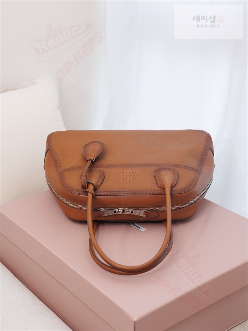 Miu Miu 미우미우 비방 나파 레더 백 꼬냑 5BB196 꼬냑 Bag 10번 이미지