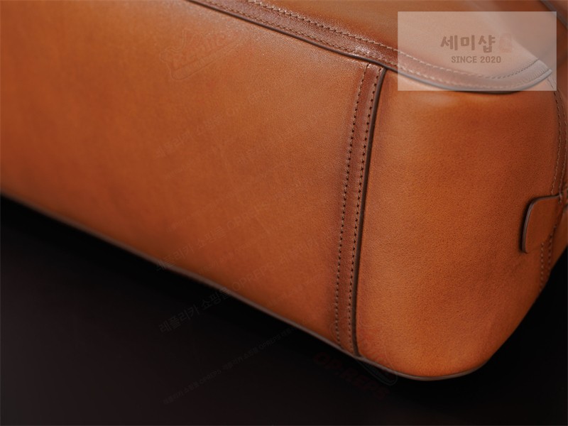 Miu Miu 미우미우 비방 나파 레더 백 꼬냑 5BB196 꼬냑 Bag 17번 이미지