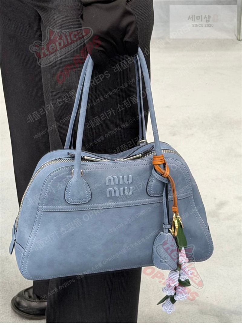 Miu Miu 미우미우 비방 나파 레더 백 5BB199 아스트랄 블루 Bag 3번 이미지