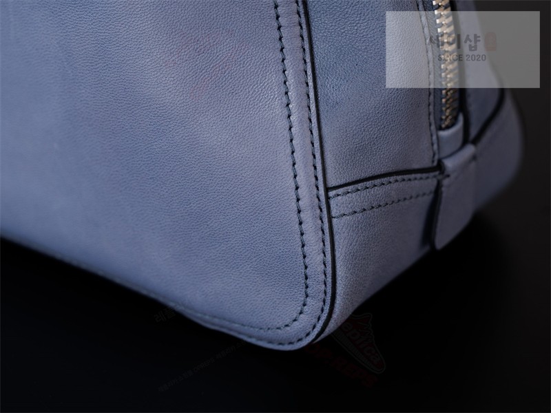 Miu Miu 미우미우 비방 나파 레더 백 5BB199 아스트랄 블루 Bag 16번 이미지