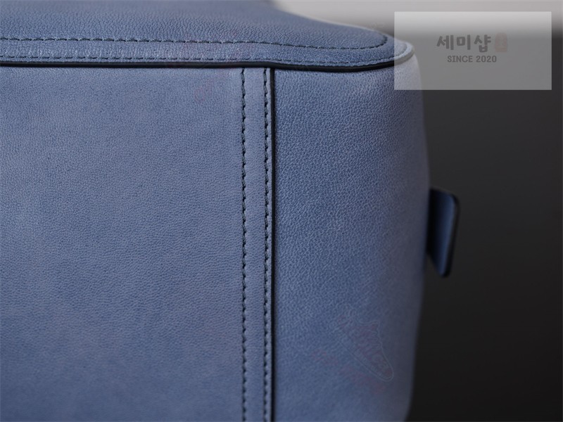 Miu Miu 미우미우 비방 나파 레더 백 5BB199 아스트랄 블루 Bag 17번 이미지