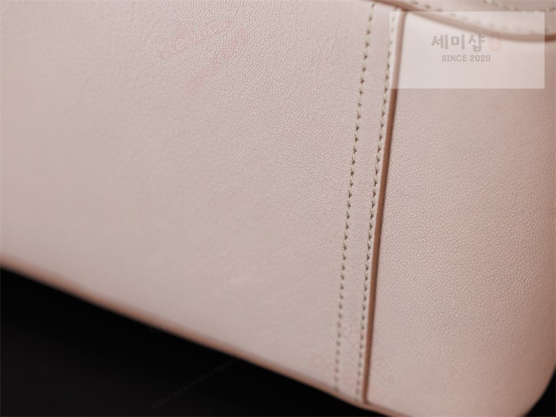 Miu Miu 미우미우 비방 나파 레더 백 5bb199 오키드 핑크 Bag 17번 이미지