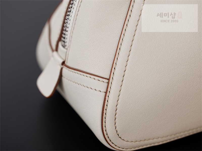 Miu Miu 미우미우 비방 나파 레더 백 5BB199 화이트 Bag 15번 이미지
