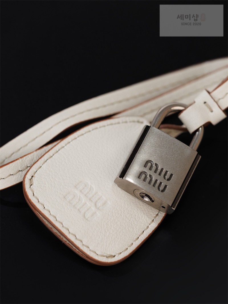 Miu Miu 미우미우 비방 나파 레더 백 5BB199 화이트 Bag 20번 이미지