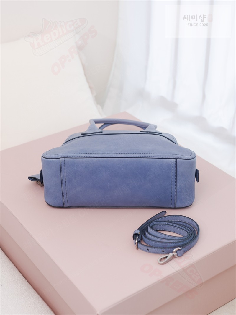 Miu Miu 미우미우 비방 스몰 나파 레더 백 5BB200 아스트랄 블루 Bag 9번 이미지