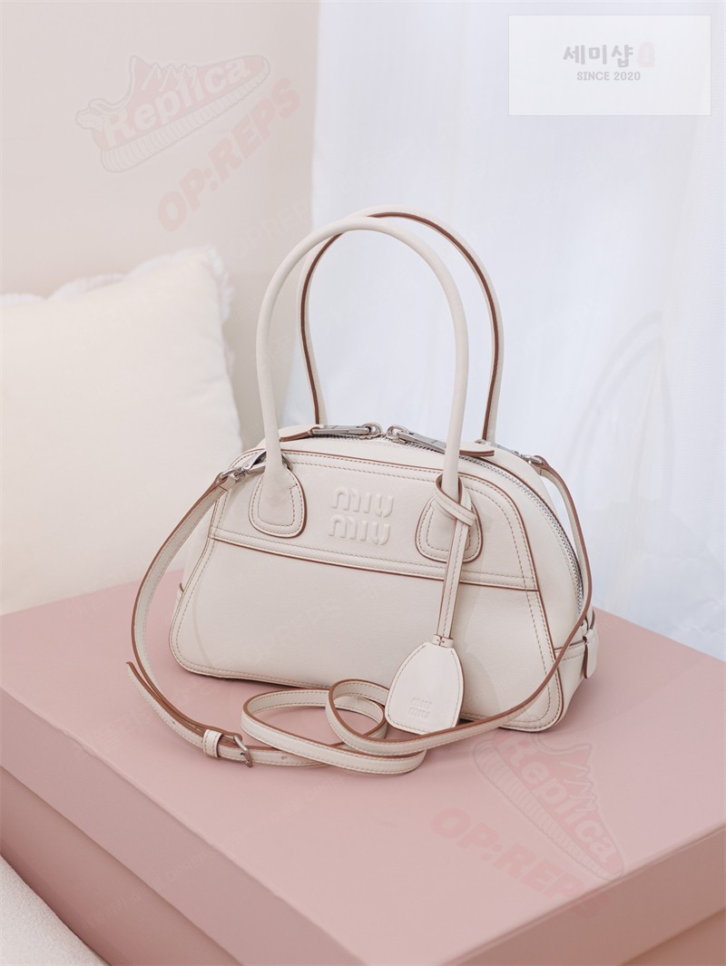 Miu Miu 미우미우 비방 스몰 나파 레더 백 5BB200 화이트 Bag 6번 이미지