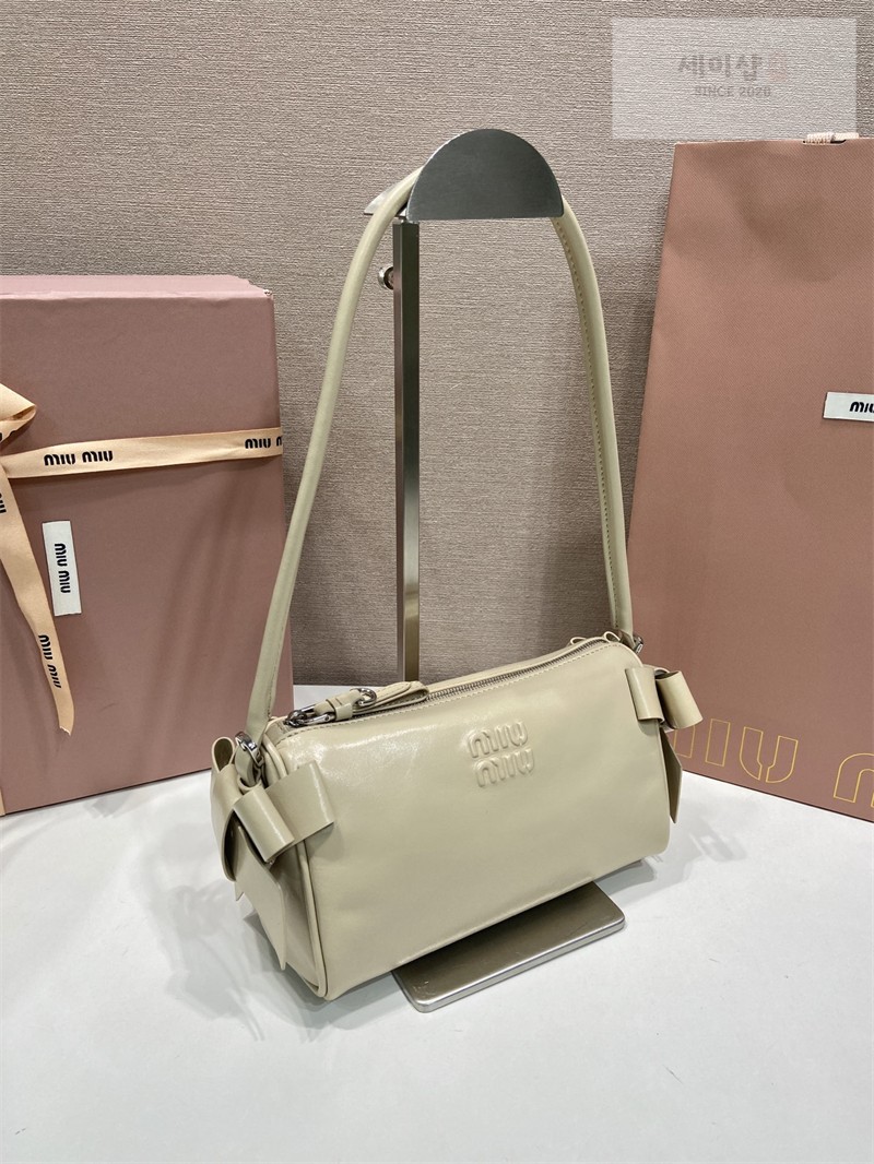 Miu Miu 미우미우 샤이니 레더 파우치 5NE029 꼬냑 (브라운) Bag 14번 이미지