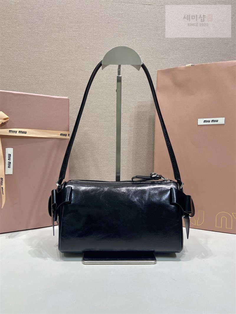Miu Miu 미우미우 샤이니 레더 파우치 5NE029 꼬냑 (브라운) Bag 26번 이미지