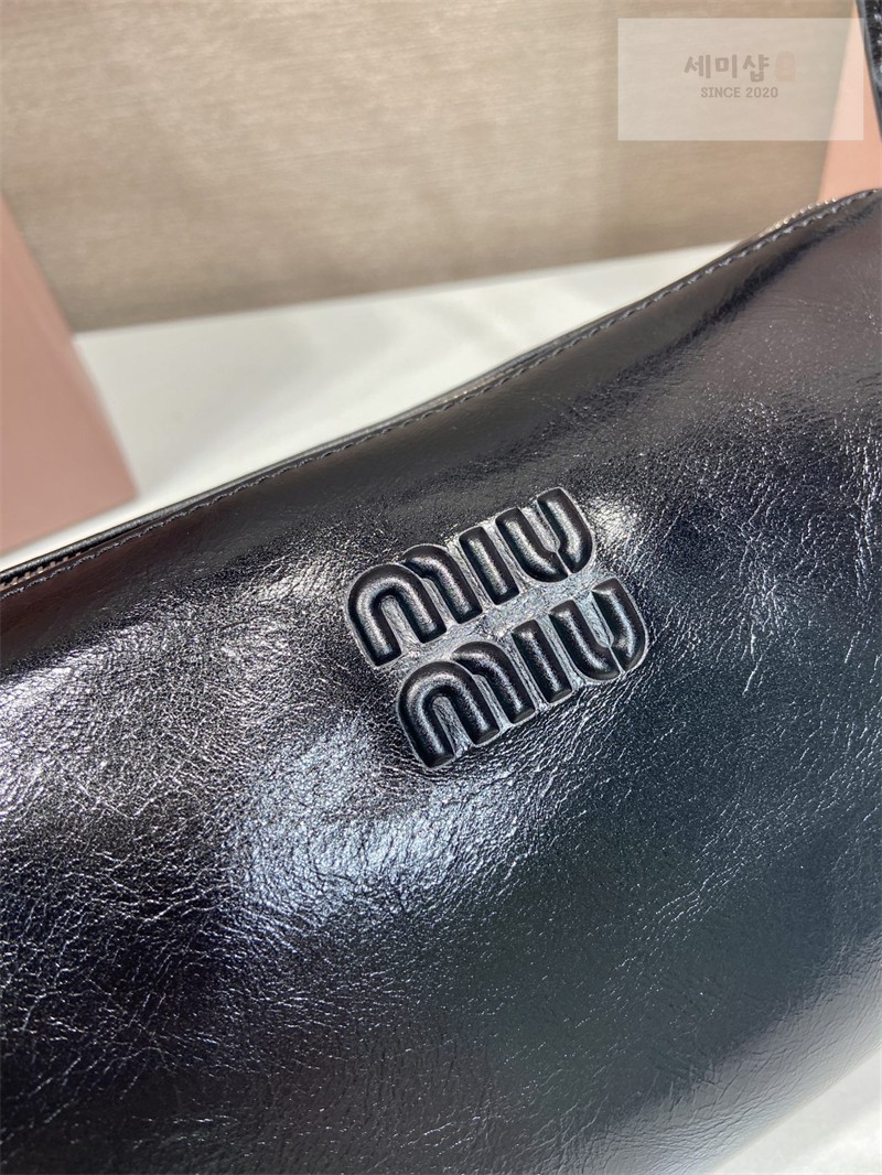 Miu Miu 미우미우 샤이니 레더 파우치 5NE029 꼬냑 (브라운) Bag 29번 이미지