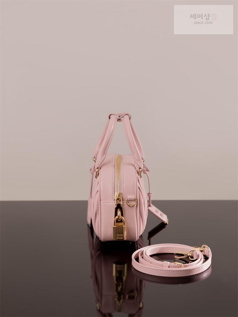 미우미우 미우미우 아르카디 마테라쎄 나파 가죽 토트 백 5BB123 레플리카 8번 이미지 - Bag | 세미샵 레플리카 사이트