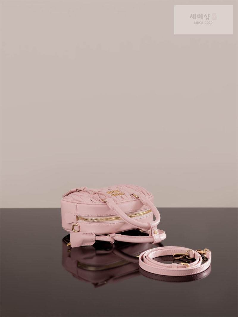 미우미우 미우미우 아르카디 마테라쎄 나파 가죽 토트 백 5BB123 레플리카 12번 이미지 - Bag | 세미샵 레플리카 사이트