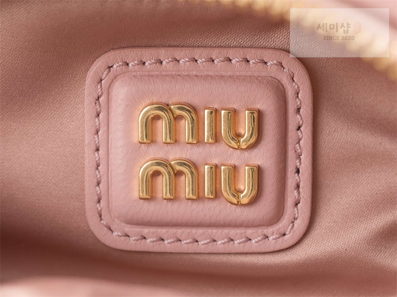 미우미우 미우미우 아르카디 마테라쎄 나파 가죽 토트 백 5BB123 레플리카 17번 이미지 - Bag | 세미샵 레플리카 사이트