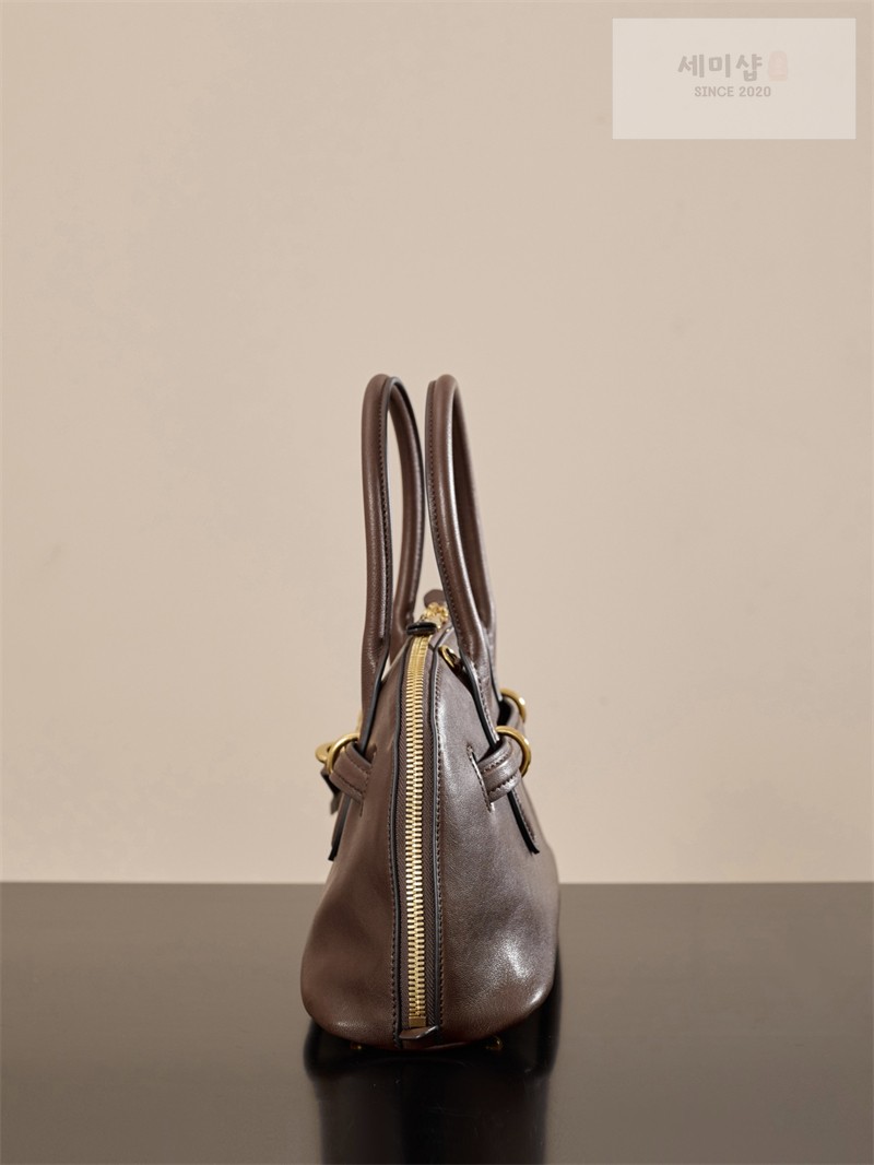 Miu Miu 미우미우 아방뛰르 나파 레더 탑핸들 백 5BB169 오크 Bag 10번 이미지