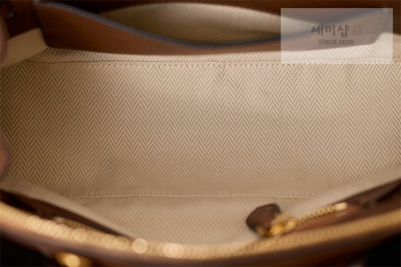 Miu Miu 미우미우 아방뛰르 나파 레더 탑 핸들 백 5BB169 꼬냑 Bag 14번 이미지