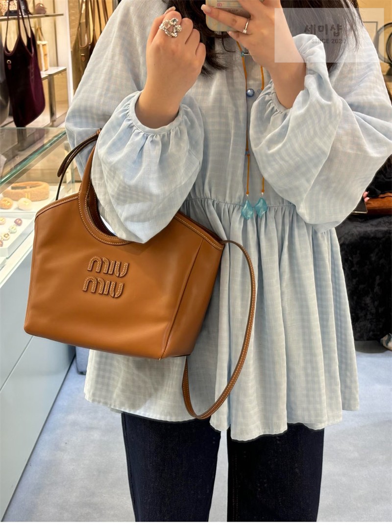 Miu Miu 미우미우 아이비 레더 백 5BA284 꼬냑 Bag 18번 이미지
