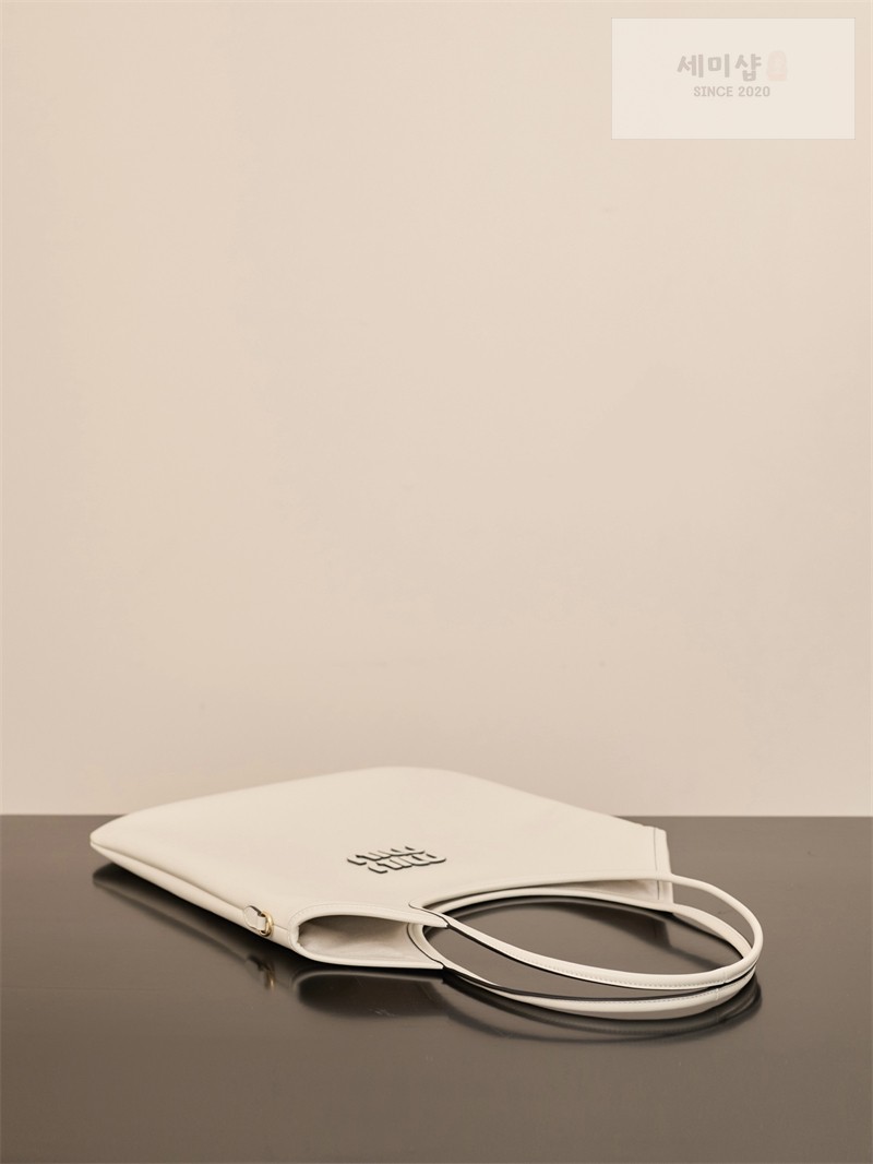 Miu Miu 미우미우 아이비 레더 백 5BQ231 화이트 Bag 9번 이미지
