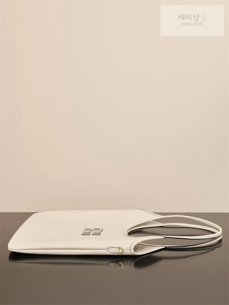 Miu Miu 미우미우 아이비 레더 백 5BQ231 화이트 Bag 10번 이미지