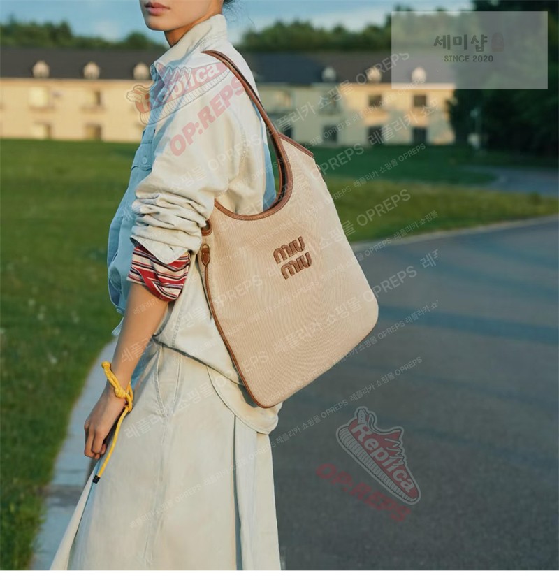 Miu Miu 미우미우 아이비 캔버스 백 5BG231 캔버스 Bag 2번 이미지