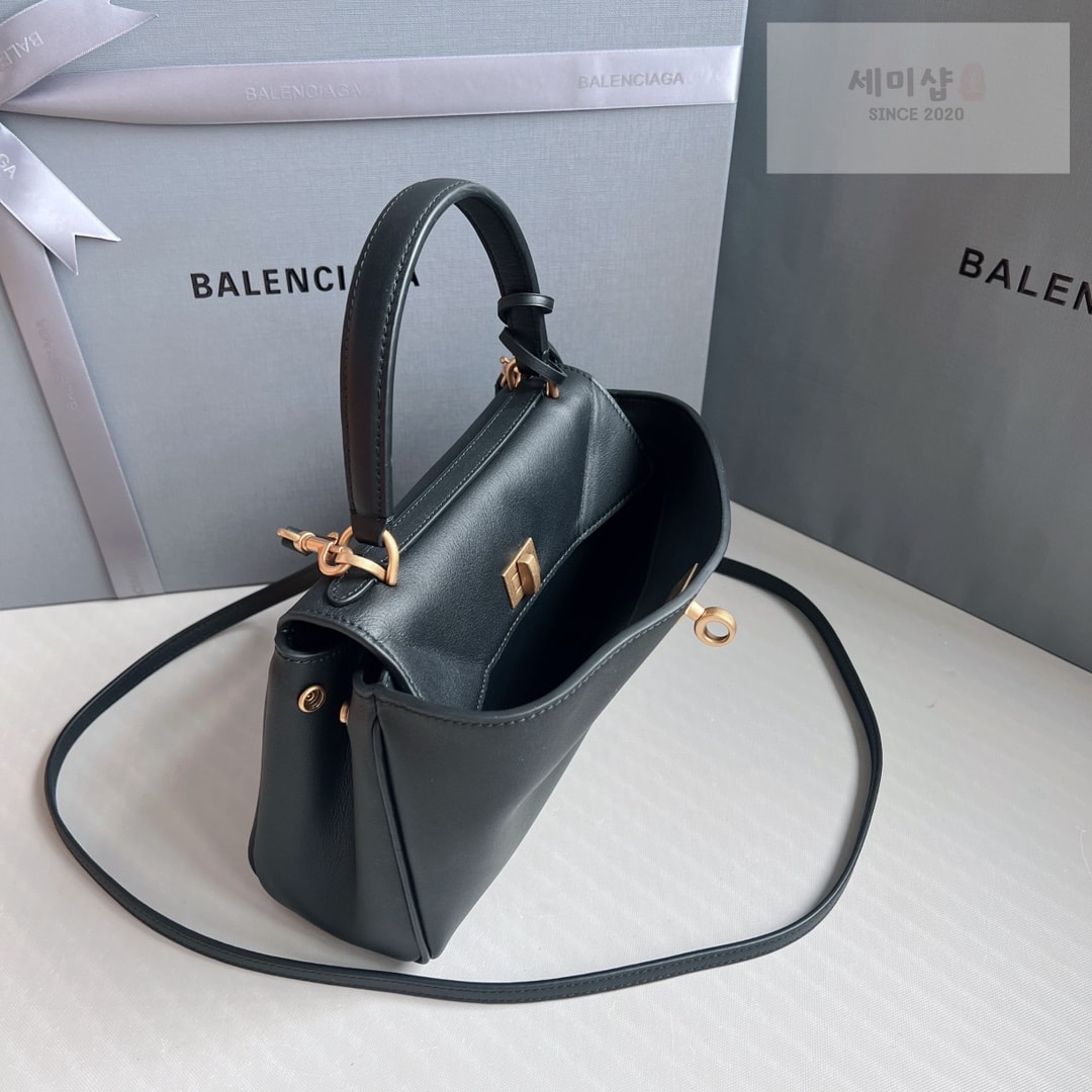 발렌시아가 발렌시아가 미니 로데오 블랙 Bag 3번 이미지