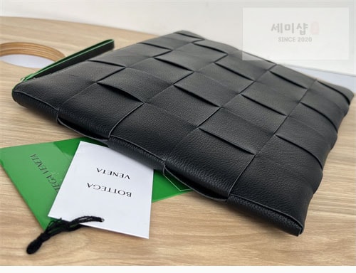 Bottega Veneta 보테가베네타 그레인 인트레치오 위빙 파우치 Bag 22번 이미지