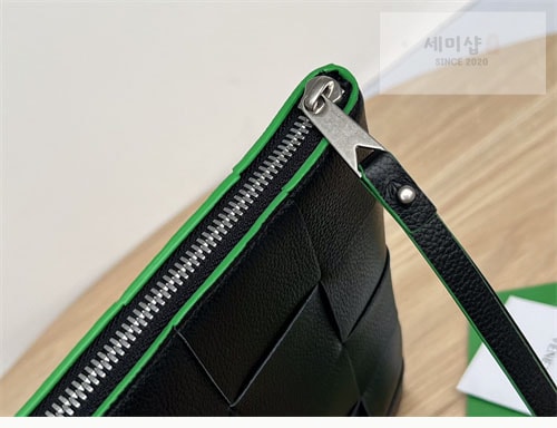 Bottega Veneta 보테가베네타 그레인 인트레치오 위빙 파우치 Bag 14번 이미지