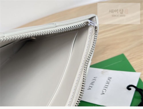 Bottega Veneta 보테가베네타 그레인 인트레치오 위빙 파우치 Bag 24번 이미지