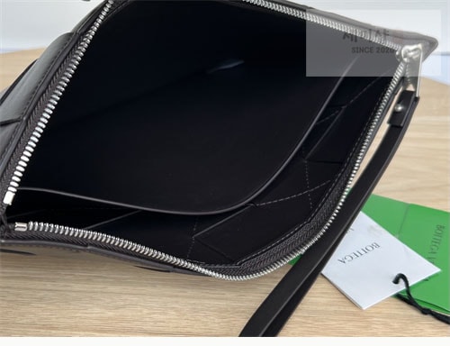 Bottega Veneta 보테가베네타 그레인 인트레치오 위빙 파우치 Bag 30번 이미지