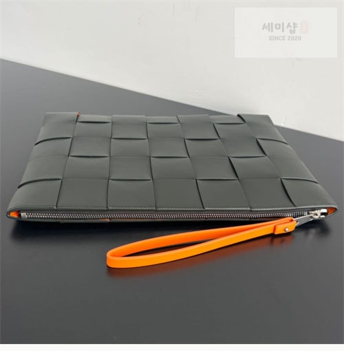 Bottega Veneta 보테가베네타 그레인 인트레치오 위빙 파우치 Bag 4번 이미지