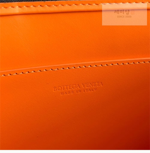 Bottega Veneta 보테가베네타 그레인 인트레치오 위빙 파우치 Bag 39번 이미지