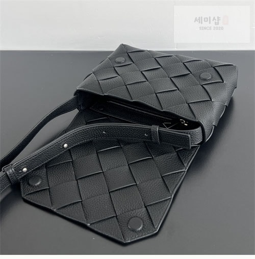 Bottega Veneta 보테가베네타 디아고 메신저백 795637 3컬러 Bag 29번 이미지