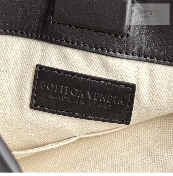 Bottega Veneta 보테가베네타 라지 플랫 루프 백“ 2 COLOR ” 블랙 Bag 5번 이미지
