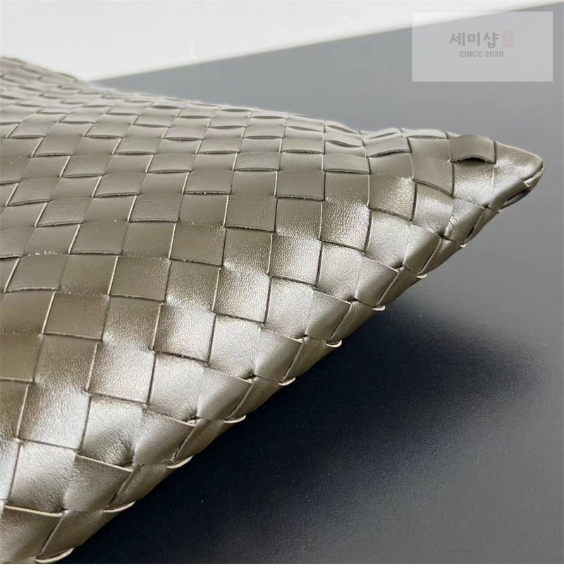 Bottega Veneta 보테가베네타 라지 홉 인트레치아토 숄더백 카키 Bag 5번 이미지