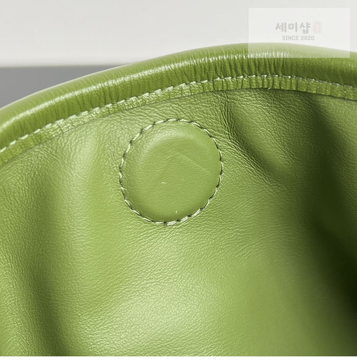 Bottega Veneta 보테가베네타 라지 홉 호보 숄더 백 올리브 Bag 11번 이미지