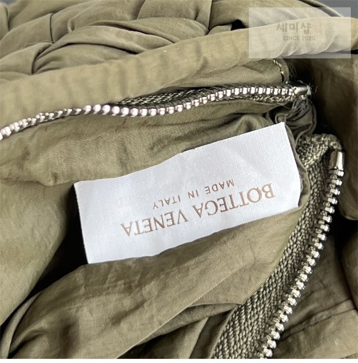 Bottega Veneta 보테가베네타 럼플 메신저백 “ 2 COLOR ” 블랙 Bag 5번 이미지