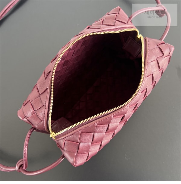 Bottega Veneta 보테가베네타 스몰 루프 카메라 백 버건디 Bag 3번 이미지
