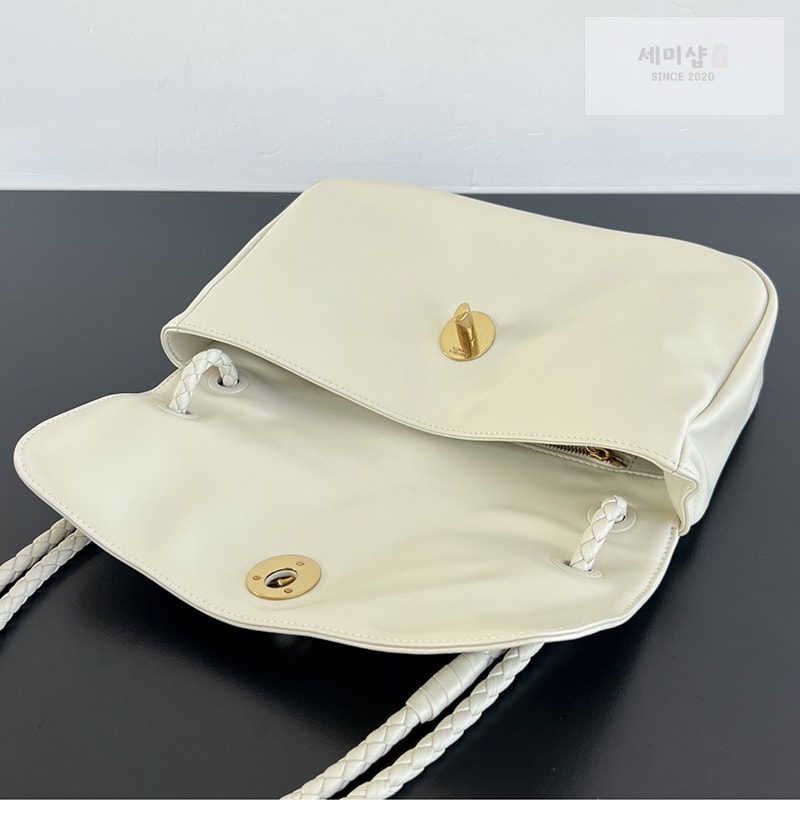 보테가베네타 보테가베네타 매디슨 플랩 놋 숄더 백 폰단트 “ 4 COLOR ” 블루 Bag 3번 이미지