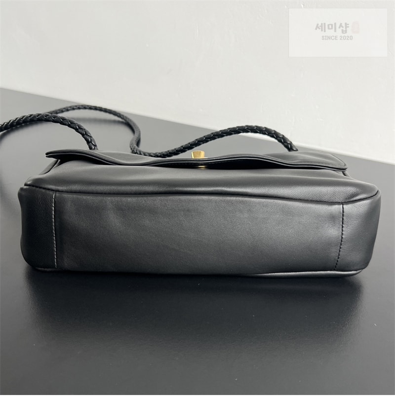 보테가베네타 보테가베네타 매디슨 플랩 놋 숄더 백 폰단트 “ 4 COLOR ” 블루 Bag 5번 이미지