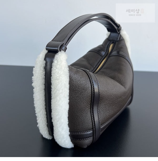 Bottega Veneta 보테가베네타 미니 윌리스 탑 핸들 백 폰단트 Bag 4번 이미지