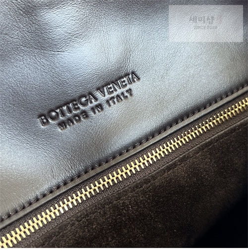 Bottega Veneta 보테가베네타 미듐 리베르타 백 “ 3 COLOR ” 블랙 Bag 1번 이미지