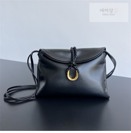Bottega Veneta 보테가베네타 미듐 리베르타 백 “ 3 COLOR ” 블랙 Bag 7번 이미지