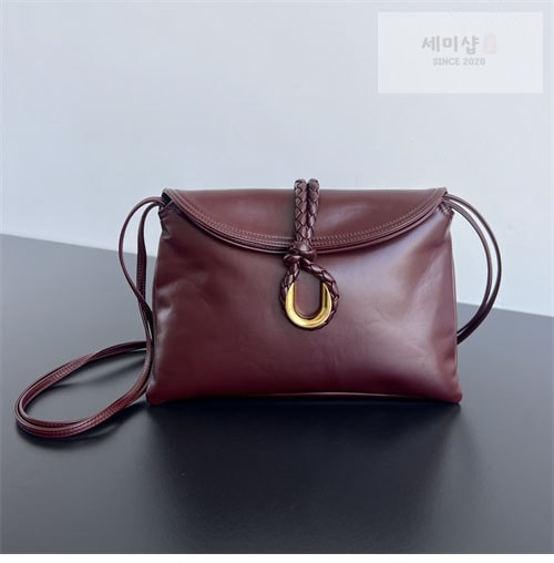 Bottega Veneta 보테가베네타 미듐 리베르타 백 “ 3 COLOR ” 블랙 Bag 25번 이미지