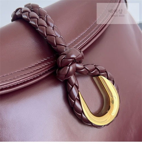Bottega Veneta 보테가베네타 미듐 리베르타 백 “ 3 COLOR ” 블랙 Bag 27번 이미지
