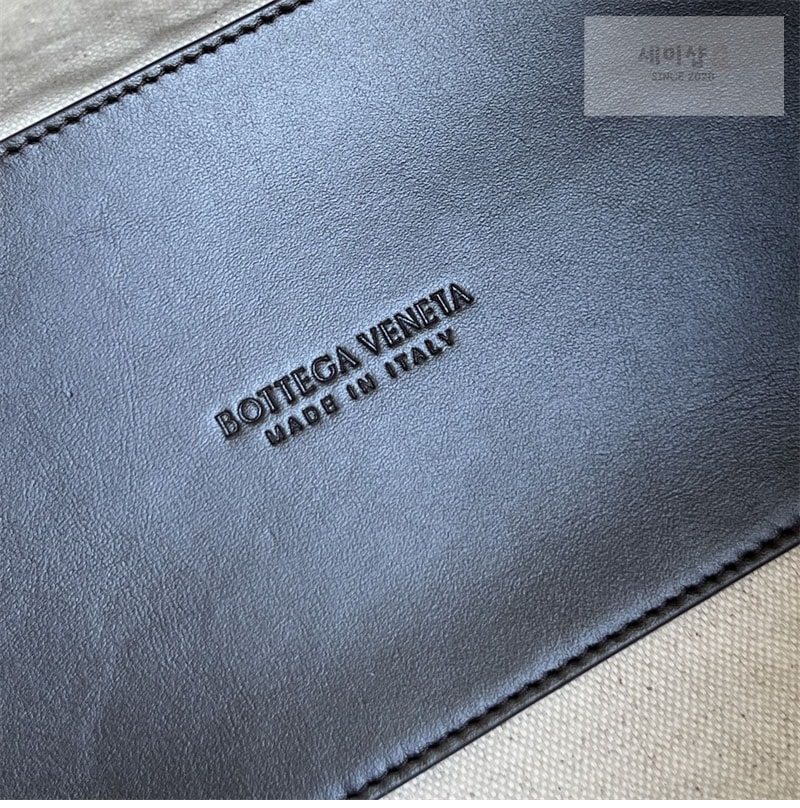 Bottega Veneta 보테가베네타 미디엄 루프 위켄더 “ 2 COLOR ” 다크 브라운 Bag 5번 이미지