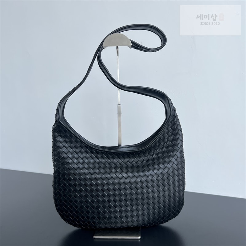 Bottega Veneta 보테가베네타 미디엄 베네토 숄더백 블랙 Bag 4번 이미지