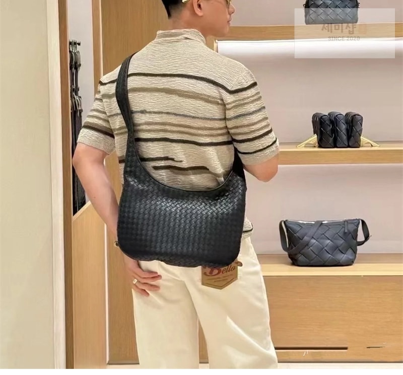 Bottega Veneta 보테가베네타 미디엄 베네토 숄더백 블랙 Bag 6번 이미지