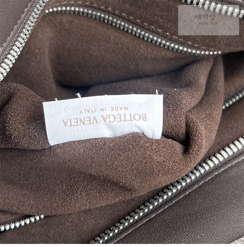 Bottega Veneta 보테가베네타 미디엄 베네토 숄더백 폰단트 Bag 12번 이미지