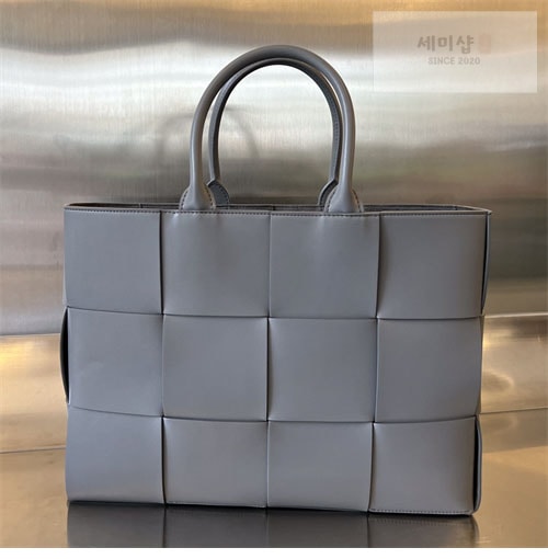 Bottega Veneta 보테가베네타 미디엄 인트레치아토 아르코 토트 백 “ 11 COLOR ” 그레이 Bag 6번 이미지