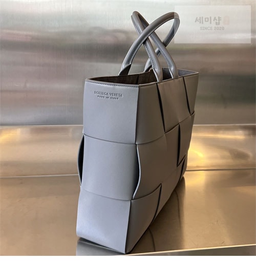Bottega Veneta 보테가베네타 미디엄 인트레치아토 아르코 토트 백 “ 11 COLOR ” 그레이 Bag 11번 이미지