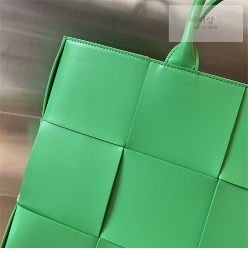 Bottega Veneta 보테가베네타 미디엄 인트레치아토 아르코 토트 백 “ 11 COLOR ” 그레이 Bag 1번 이미지
