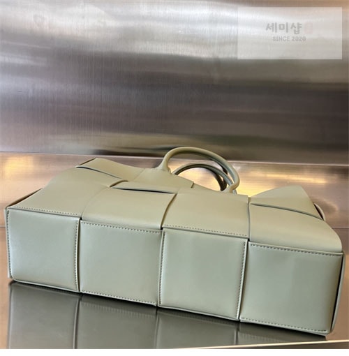 Bottega Veneta 보테가베네타 미디엄 인트레치아토 아르코 토트 백 “ 11 COLOR ” 그레이 Bag 26번 이미지